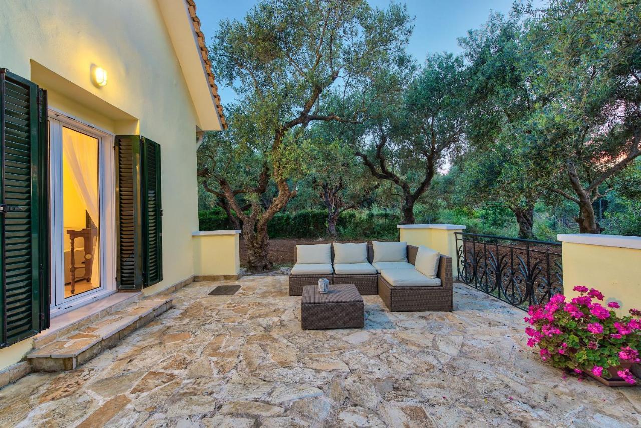 Olivegrove Villa - Nestled In Olive Trees With Private Pool, By Zantewize Tragaki Exterior foto